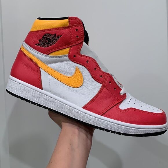 ⭐️NIKE AIR JORDAN 1 RETRO HIGH OG SNEAKERS - Picture 1 of 10
